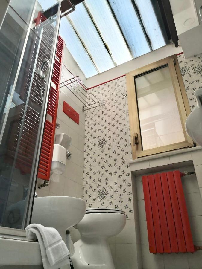 8- Tourist House Bologna - Light House - Self Check-In Apartment Bagian luar foto