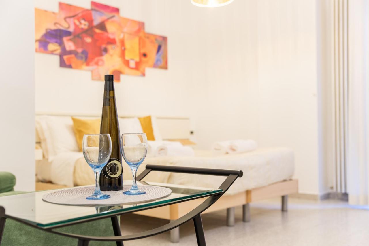 8- Tourist House Bologna - Light House - Self Check-In Apartment Bagian luar foto