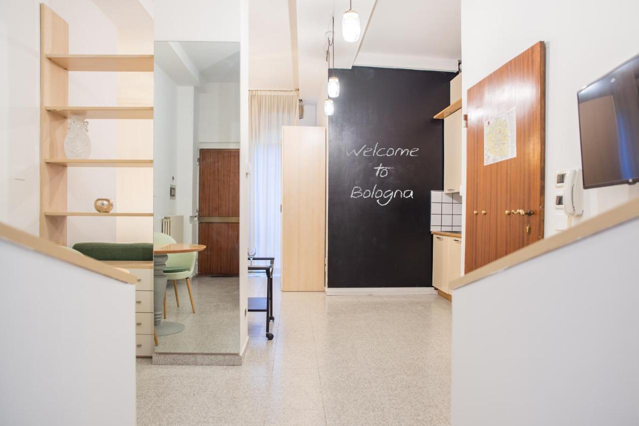 8- Tourist House Bologna - Light House - Self Check-In Apartment Bagian luar foto