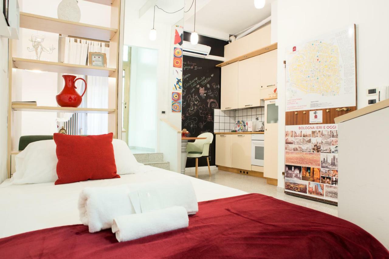 8- Tourist House Bologna - Light House - Self Check-In Apartment Bagian luar foto